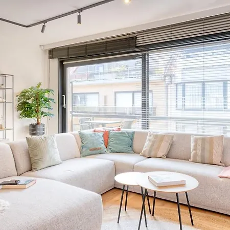 Apartment Spacious 2-br Just 30m From The